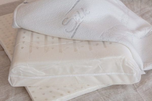 Pure and Natural Latex Pillows - Image 2