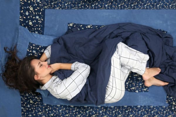 the different meanings of the 6 most popular sleeping positions