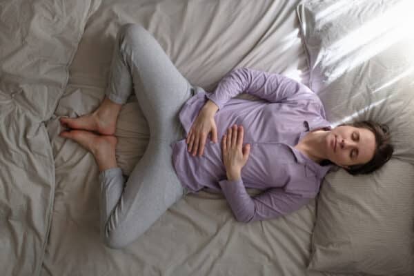 yoga mother 600x400 1